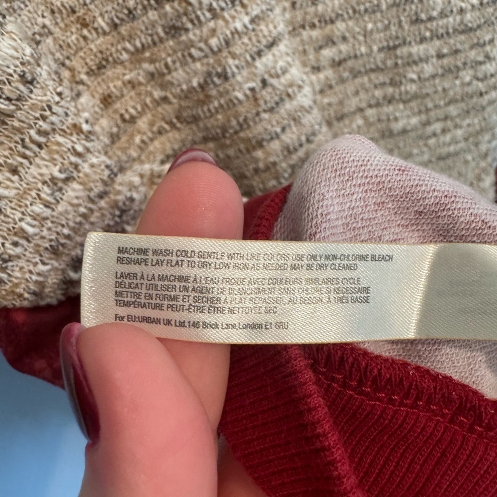 Anthropologie Women's Red and Gray Sweater, size Medium - Picture 5 of 6